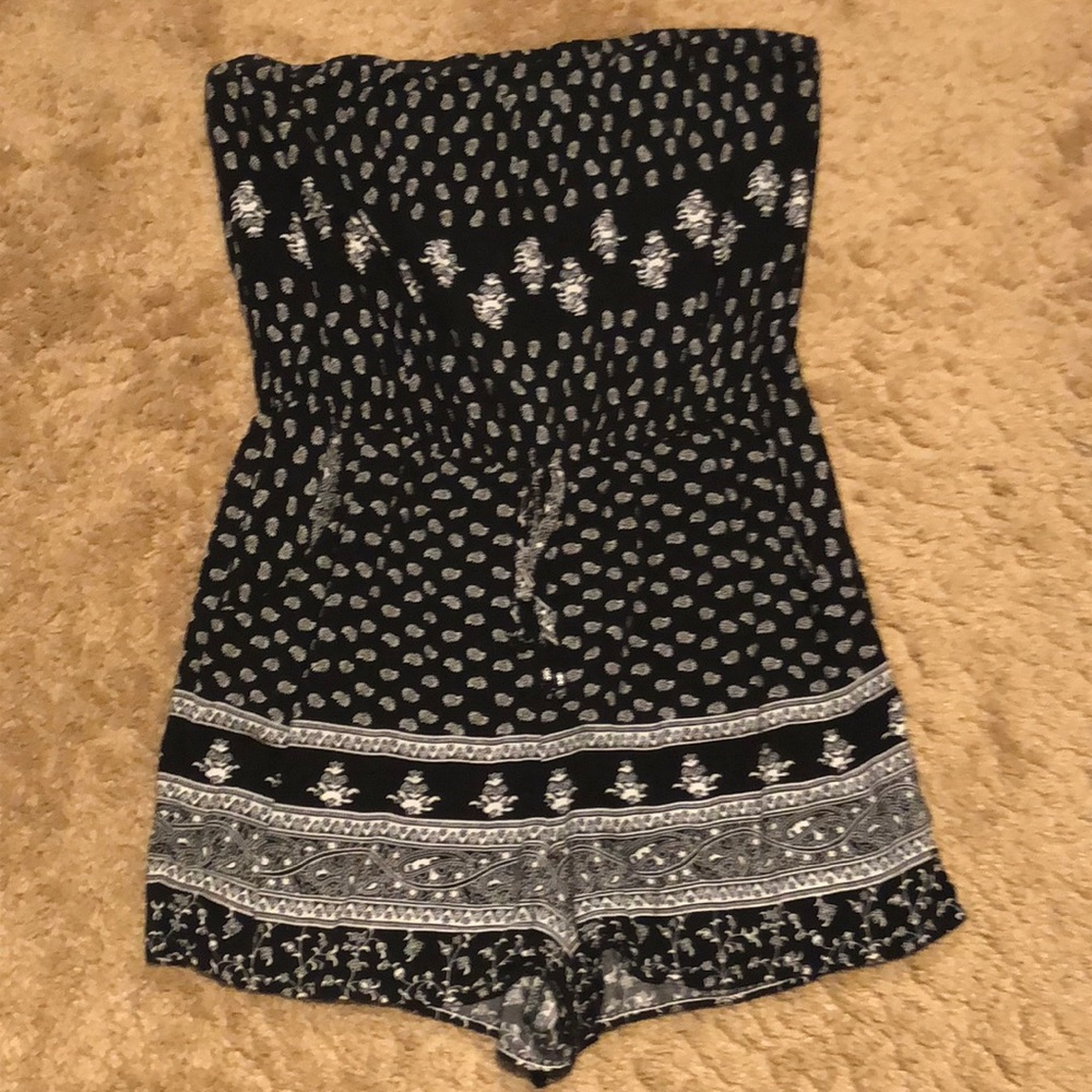 Strapless romper